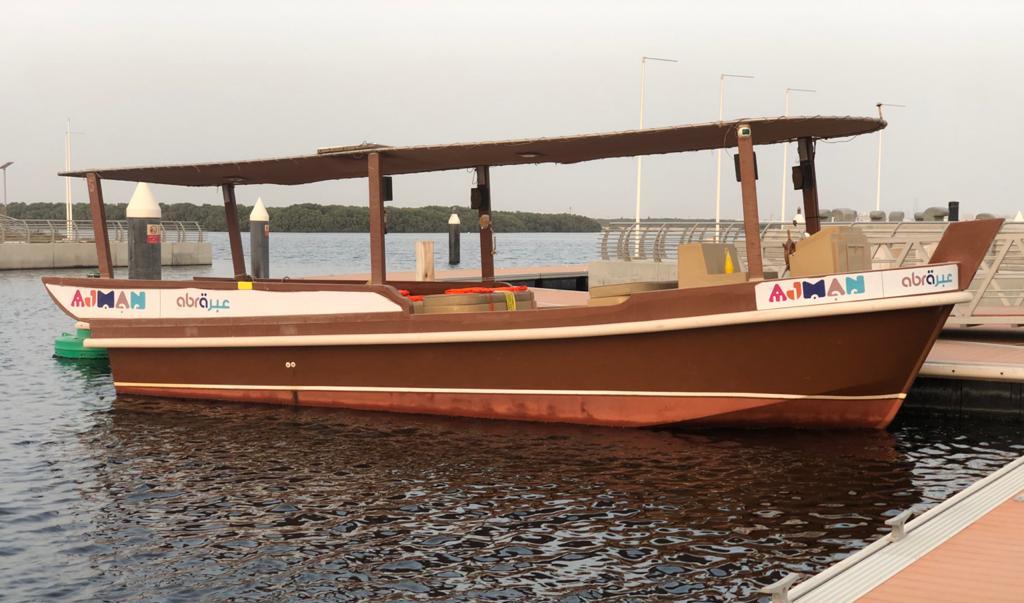 Аджман запускает водные прогулки для туристов на традиционных лодках абра   