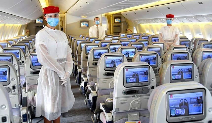 Emirates покроет расходы пассажиров, связанные с COVID-19